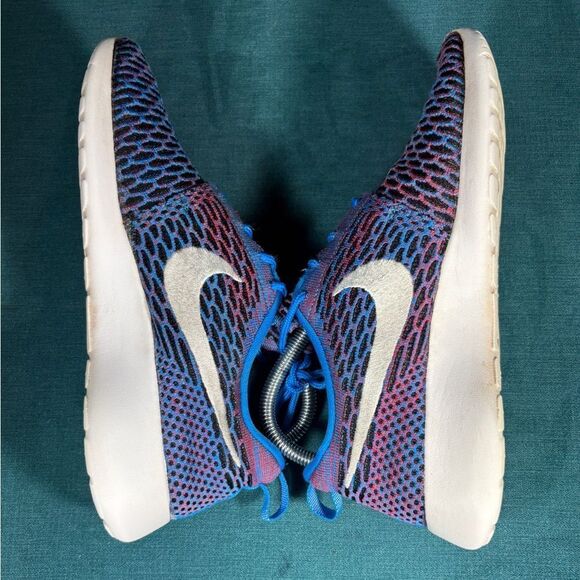 Size 9 - Women’s Nike Roshe Flyknit multicolor shoes - Picture 6 of 9